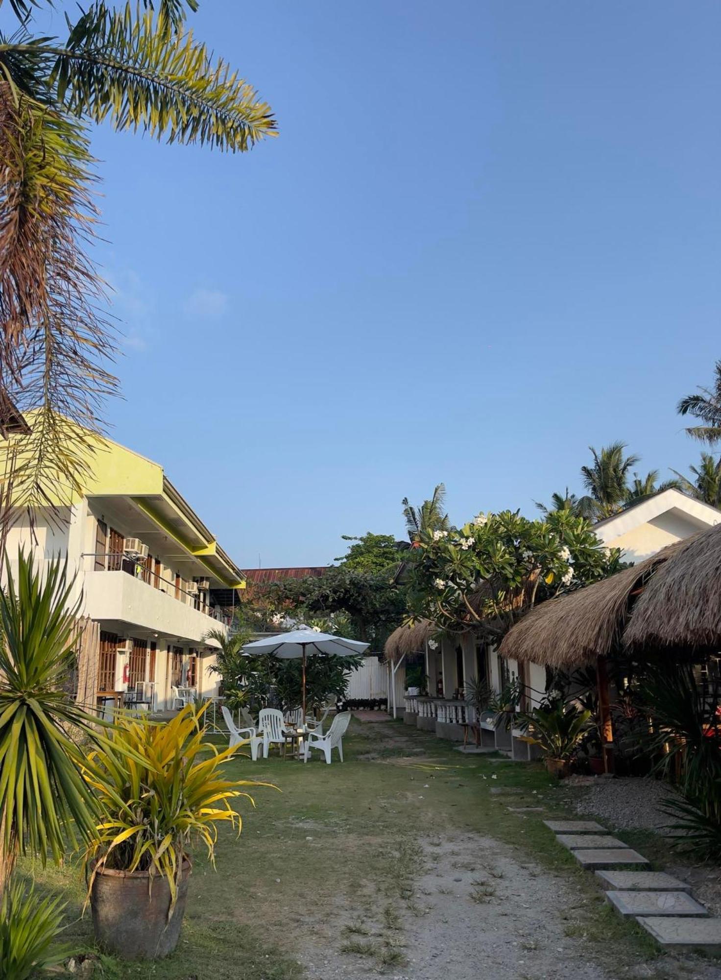 Canvas Inn Boracay Island Exterior photo